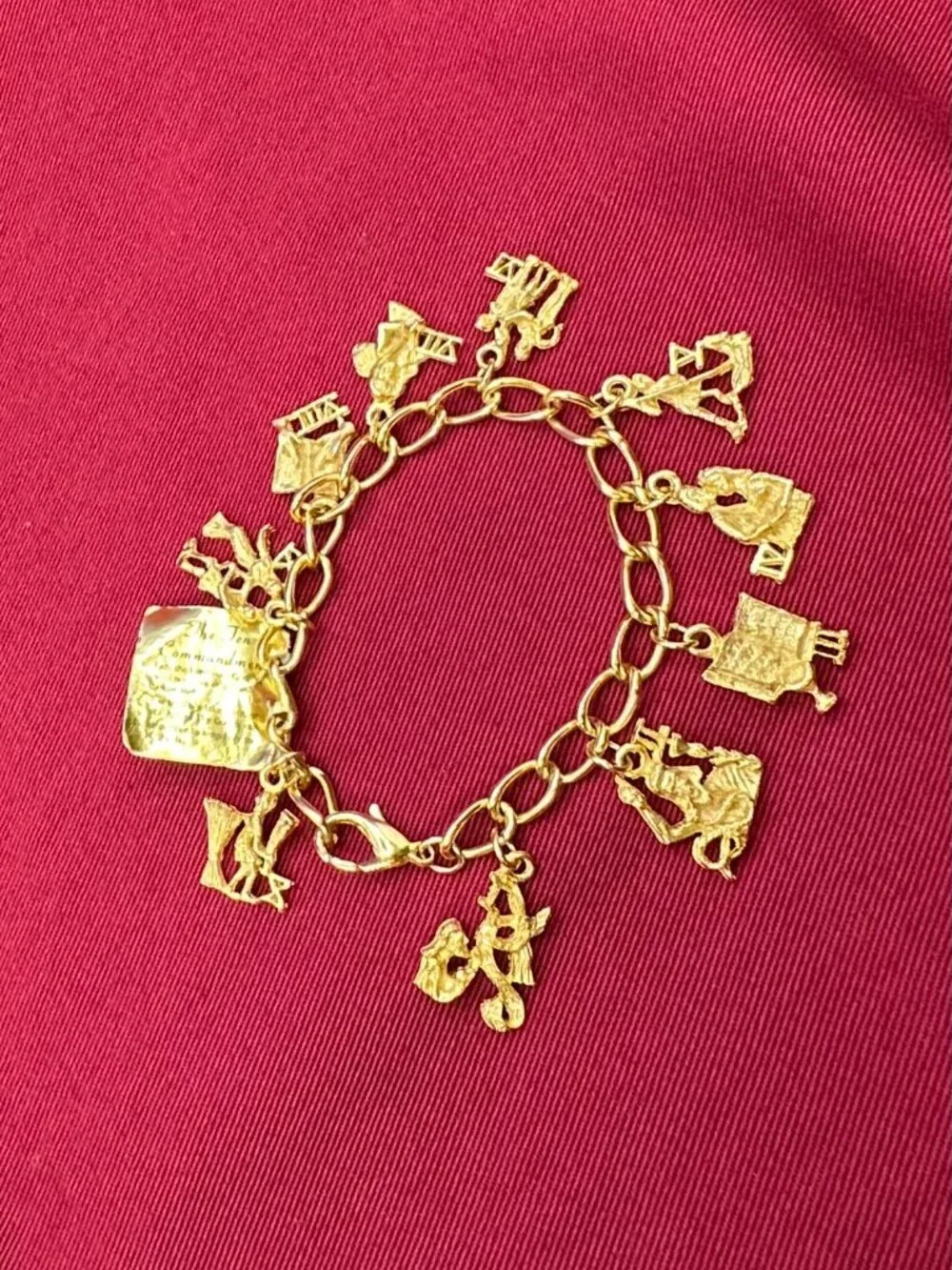 VTG Ultra Craft Gold-Plated Ten Commandment Figure Charm Bracelet